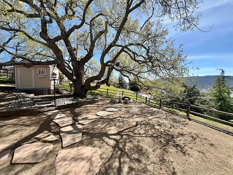 27030 Oakflat Dr — Photo 32