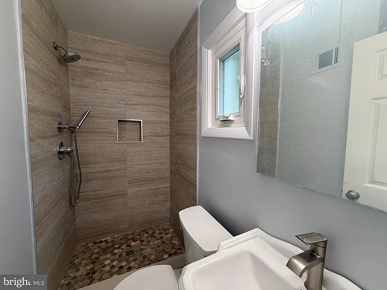 98 S Iris St — Photo 12