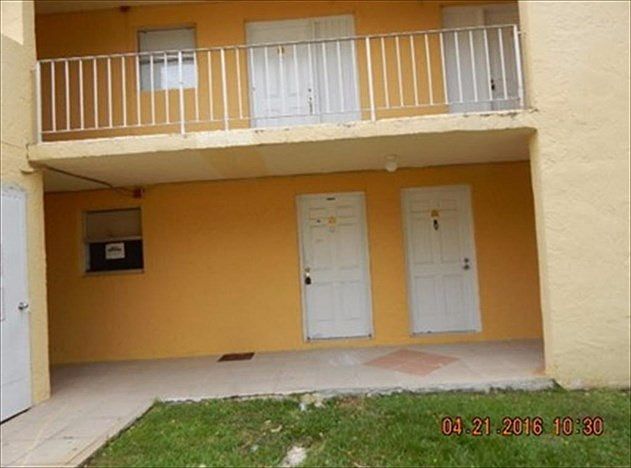 2nd image of 9371 Fontainebleau Blvd APT I120