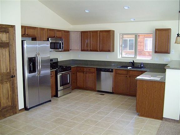4th image of 8768 Rainbow Ave