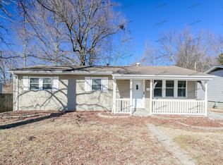 325 S Pam Ave, Saint Charles, MO 63301