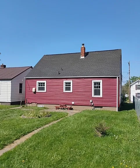 782 Pine St — Photo 2