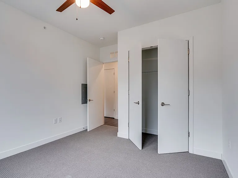 The Donegan Apartments — Photo 20
