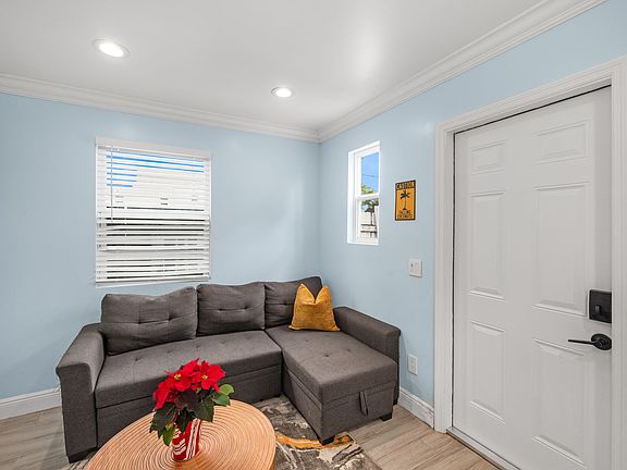 4th image of 629 N F St #B