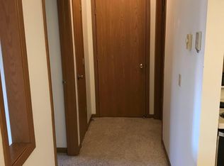 1204 Bartosh Ln APT 13, River Falls, WI 54022