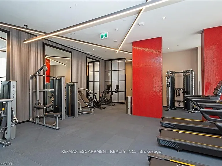 212 King William St E #1019 — Photo 40
