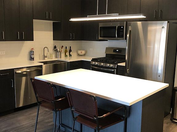 2nd image of 909 W Montana St APT 204