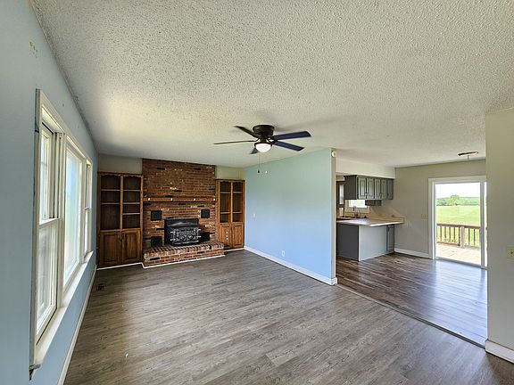 5th image of 2262 Farm Road 1200
