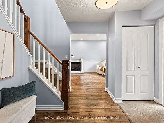 5th image of 1093 Bauder Cres