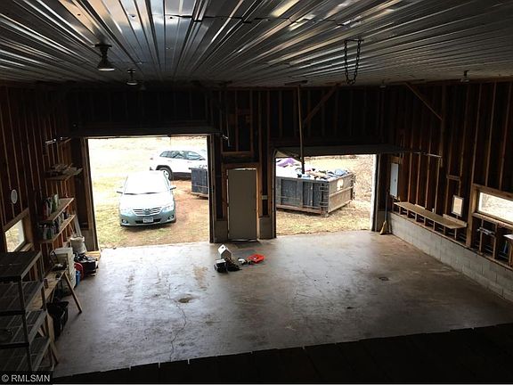 3rd image of 21437 Lafayette Dr