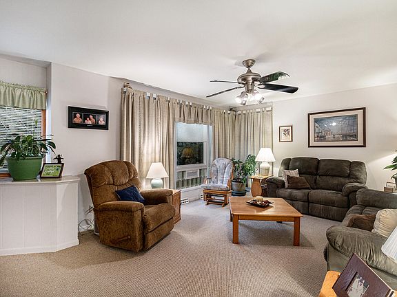 4th image of 1219 Dorroll St NE
