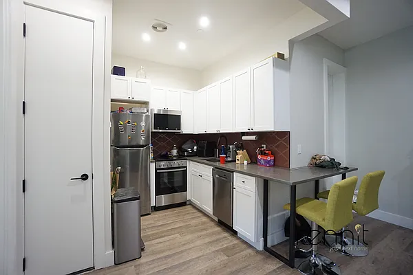 Rented by Rennit Inc. | media 23