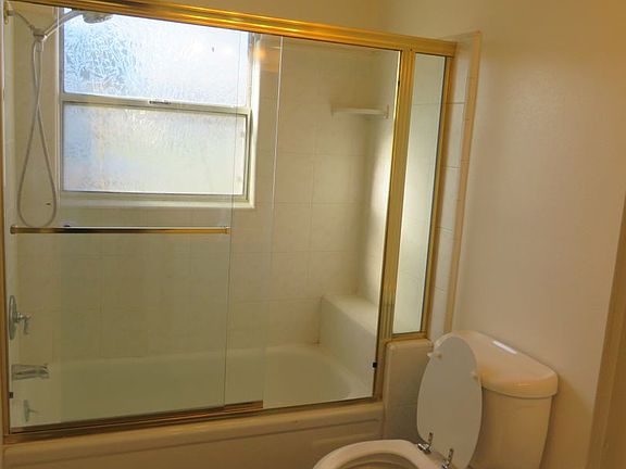 5th image of 220 N Crawford St #1