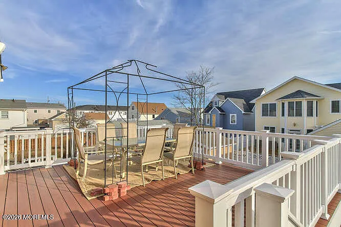 106 Elizabeth Ave — Photo 20