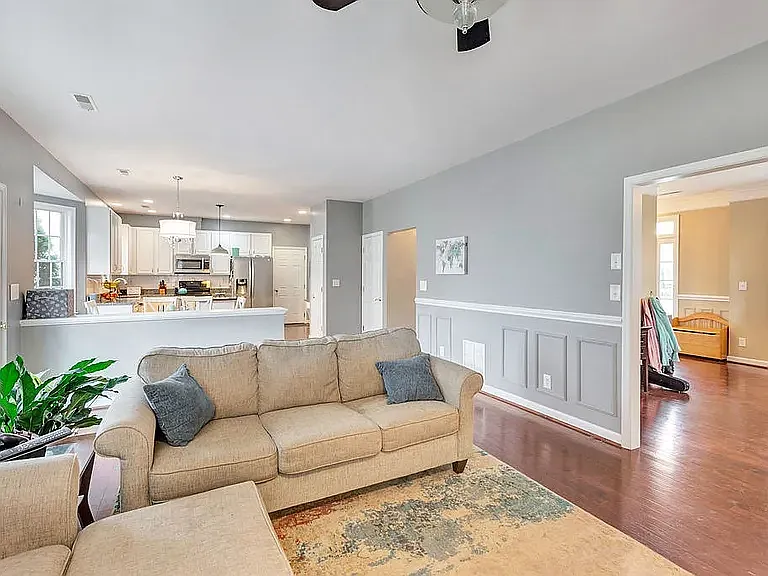 3383 Turnberry Cir — Photo 2