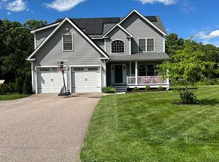 24 Berry Dr, Westerly, RI 02891