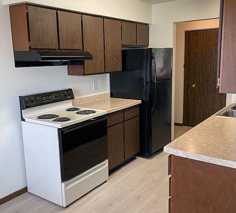 3rd image of 2023 Mayflower Dr