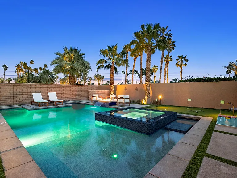 Private Pool and Spa