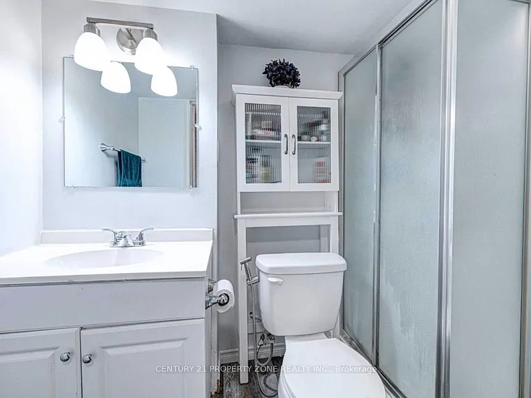 6 Roehampton Cres W #BASEMENT — Photo 5