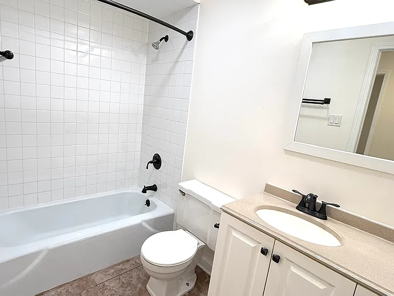 11810 S Komensky Ave #103 — Photo 15