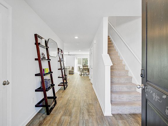 4th image of 131 Gaura Ln
