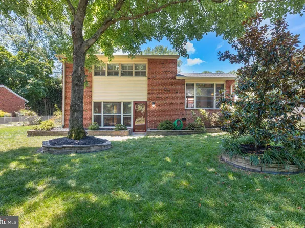 5503 Fiske Pl, Alexandria, VA 22312