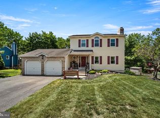 2232 Donna Ln, Pottstown, PA 19464
