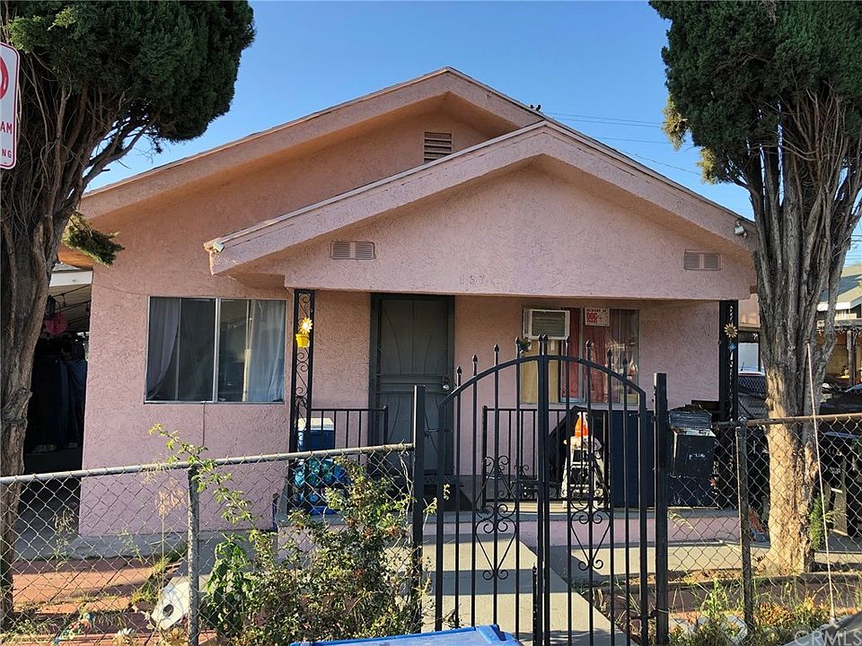 1st image of 137 W Avenue 30