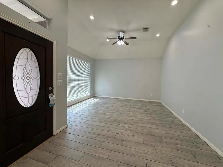 13814 Bink Ct — Photo 5