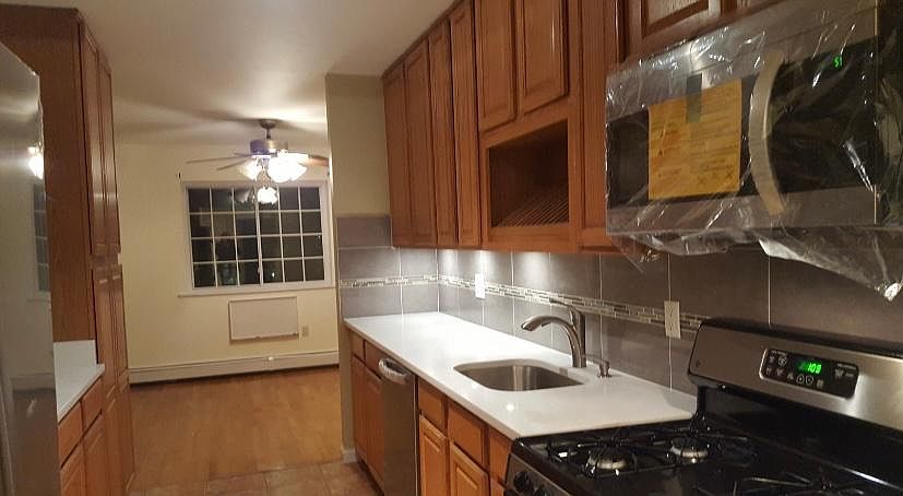 1st image of 560 Ellsworth Ave #3