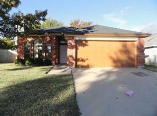 6714 Running Creek Dr, Arlington, TX 76001