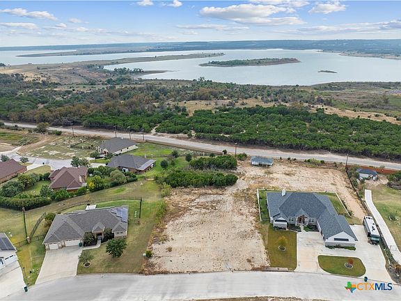 2nd image of 1926 Fall Creek Dr