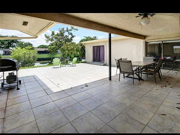 4th image of 10404 NW 5th Mnr