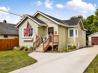 8023 27th Ave NW, Seattle, WA 98117