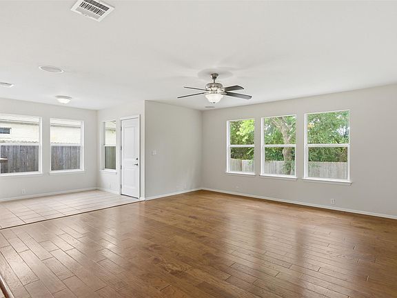 5th image of 725 Kingfisher Ln