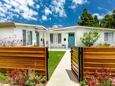 7453 W Manchester Ave, Los Angeles, CA, 90045