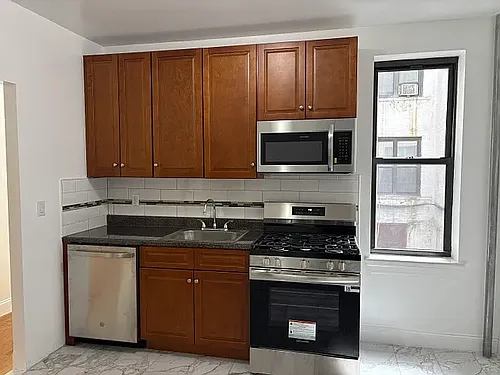 2562 41st St Photo 1