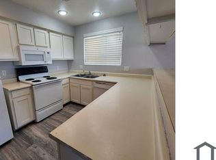 5689 E Lake Mead Blvd APT 4, Las Vegas, NV 89156