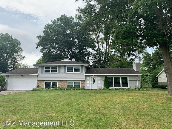 2nd image of 8681 Golf Lane Dr