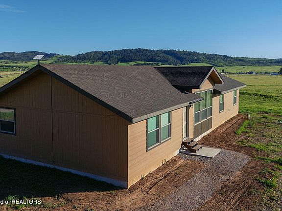 5th image of 184 Buttercup Ln