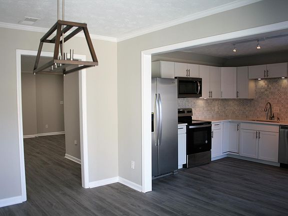 Dinning area and Kitchen view