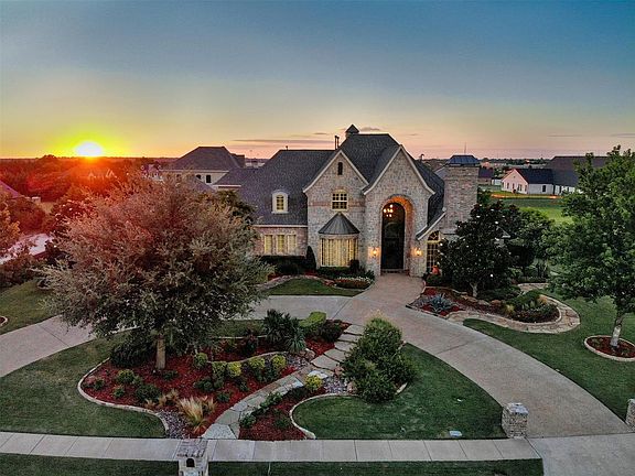 2nd image of 156 Old Vineyard Ln