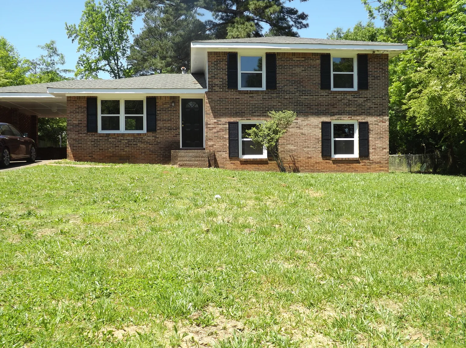 1709 Hallmark Dr photo 1
