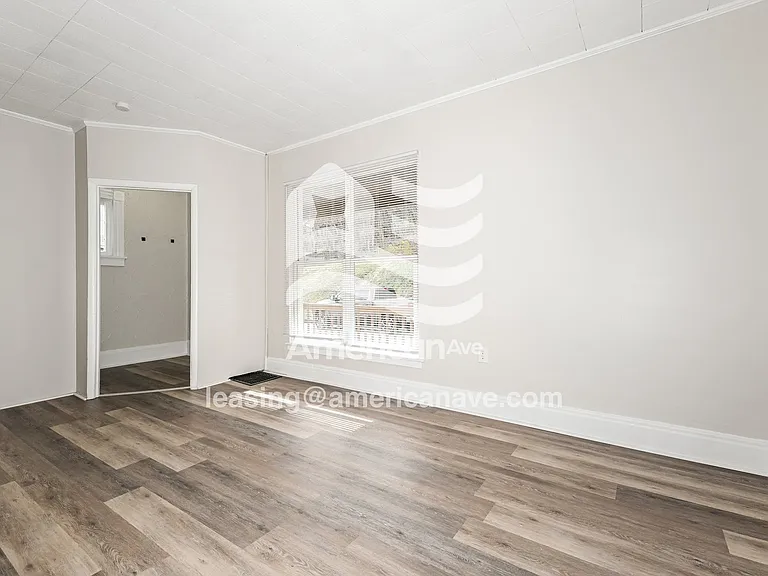 1181751_003_wm_-_living_room_13625873.jpg