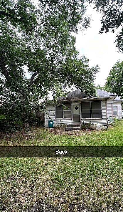 2nd image of 908 E Epstein St