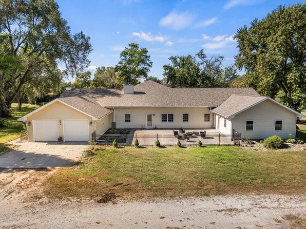 231 44th Rd, Bellwood, NE 68624