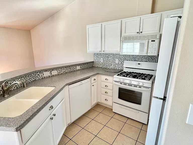 2625 Meadow Lark Way — Photo 4