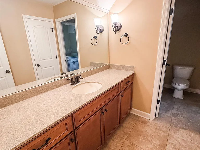 4435 Chestnut Hill Dr — Photo 17