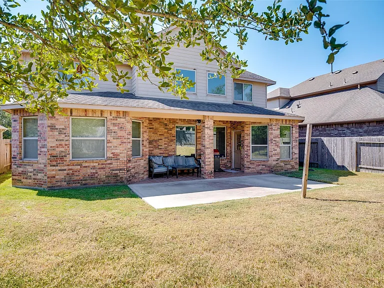 8470 Coral Cove Pass Ln — Photo 33