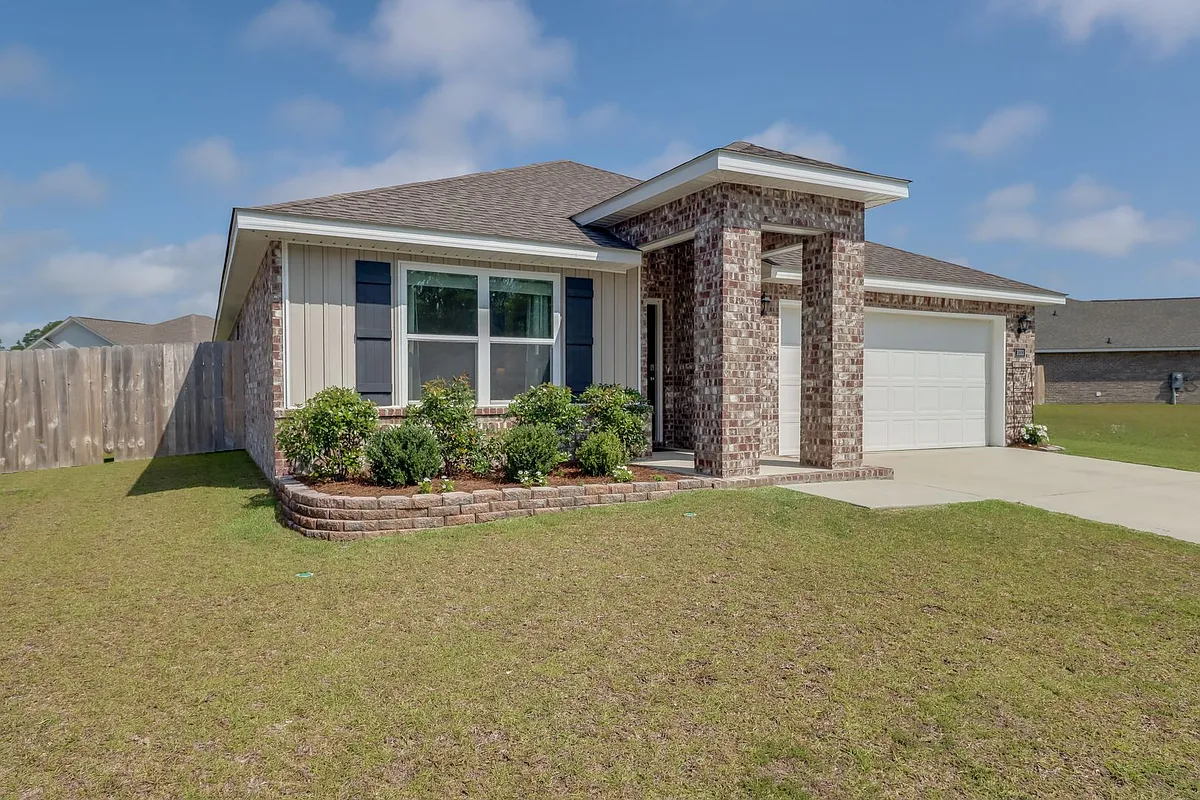 Building Photo - 1033 Enclave Cir